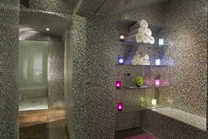 Tyrkisk bad/hammam, ansigtsbehandlinger, manicure og pedicure