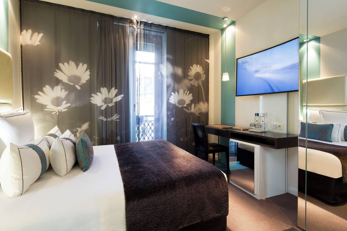 Premium bedding, Select Comfort beds, minibar, in-room safe