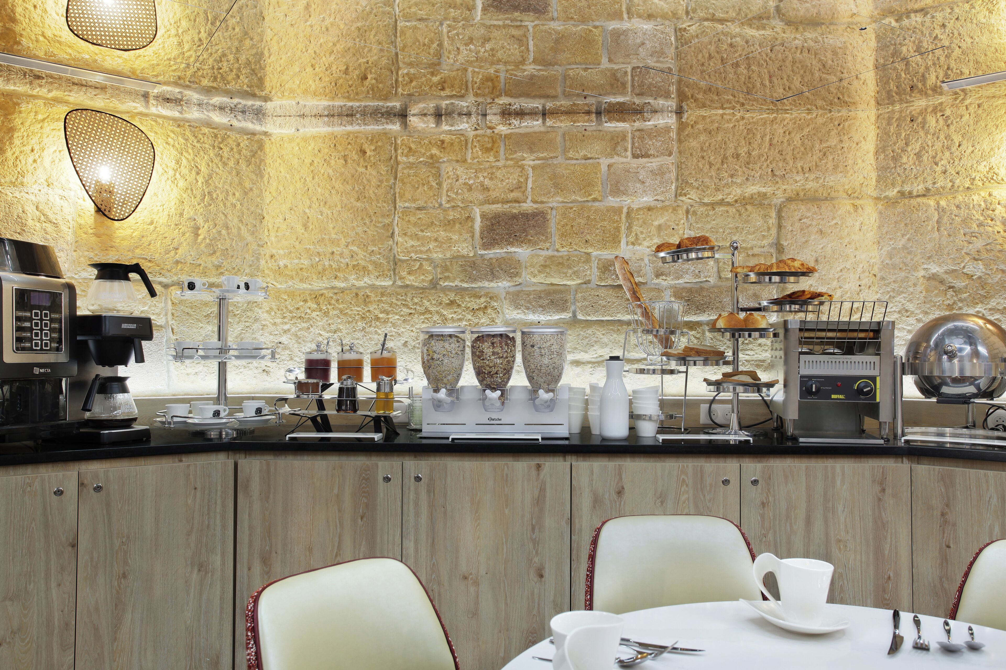 Photo - Grand Hotel Saint Michel