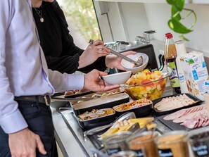Petit déjeuner compris tous les jours