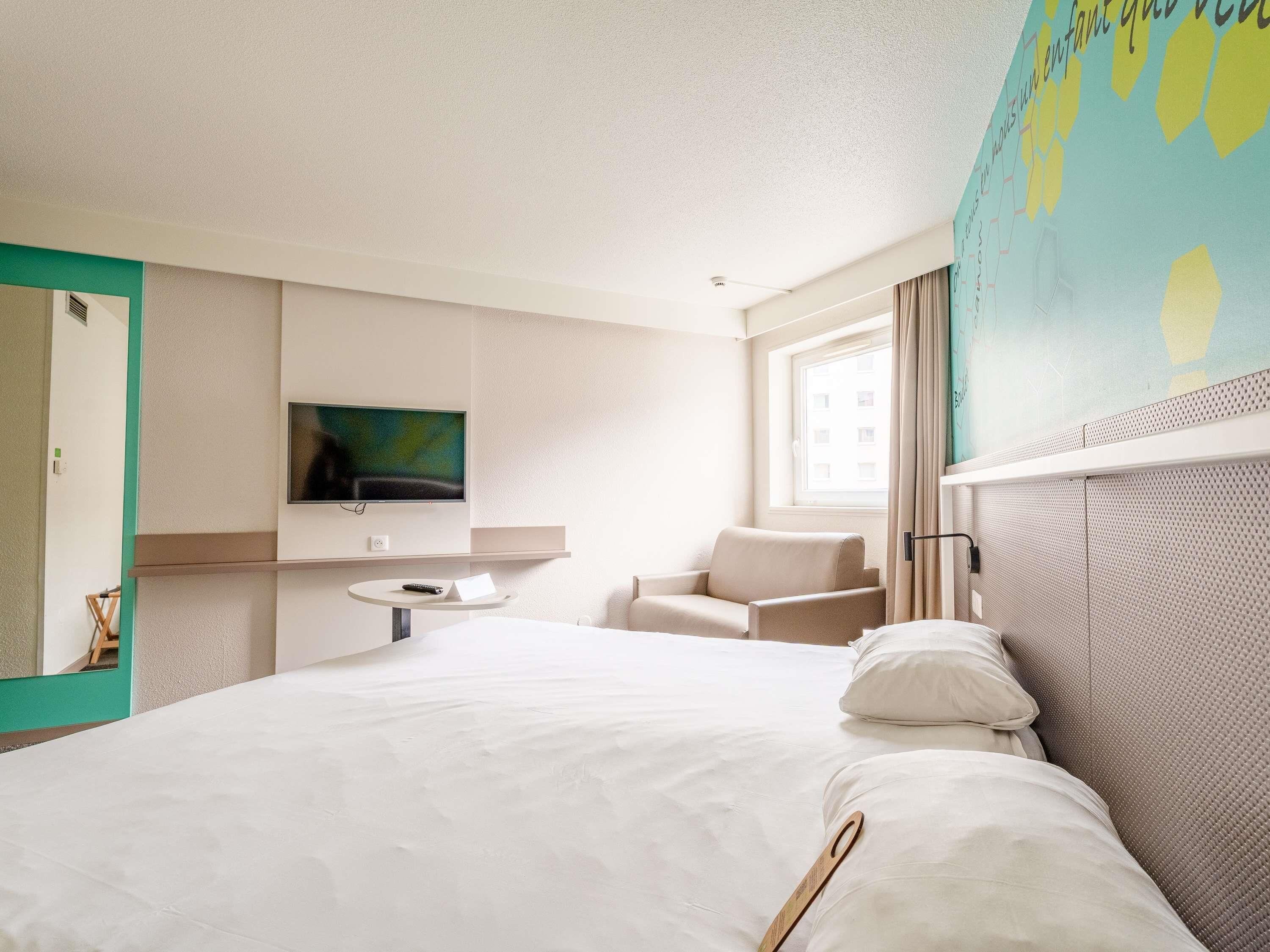 Standard Room, 1 Double Bed with Sofa bed | Desk, laptop workspace, blackout drapes, soundproofing