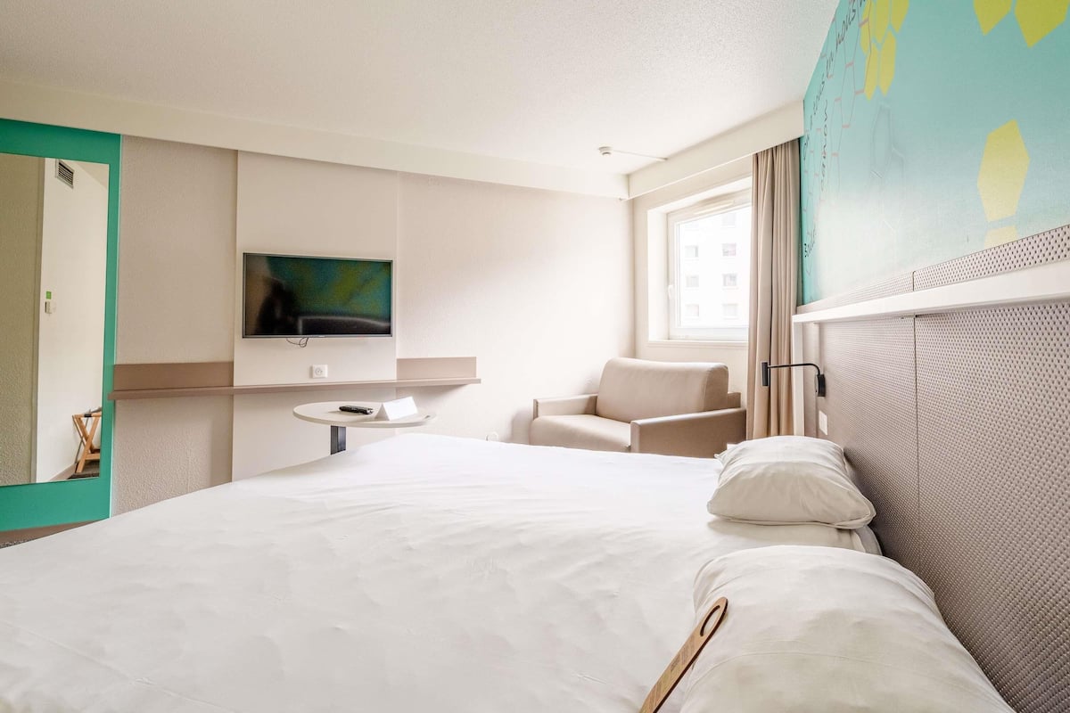 Standard Room, 1 Double Bed with Sofa bed | Desk, laptop workspace, blackout drapes, soundproofing