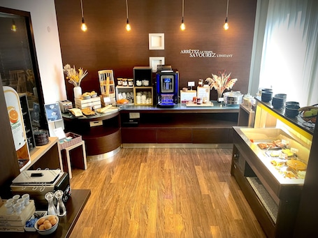 Daily buffet breakfast for a fee. Kyriad Grenoble Centre