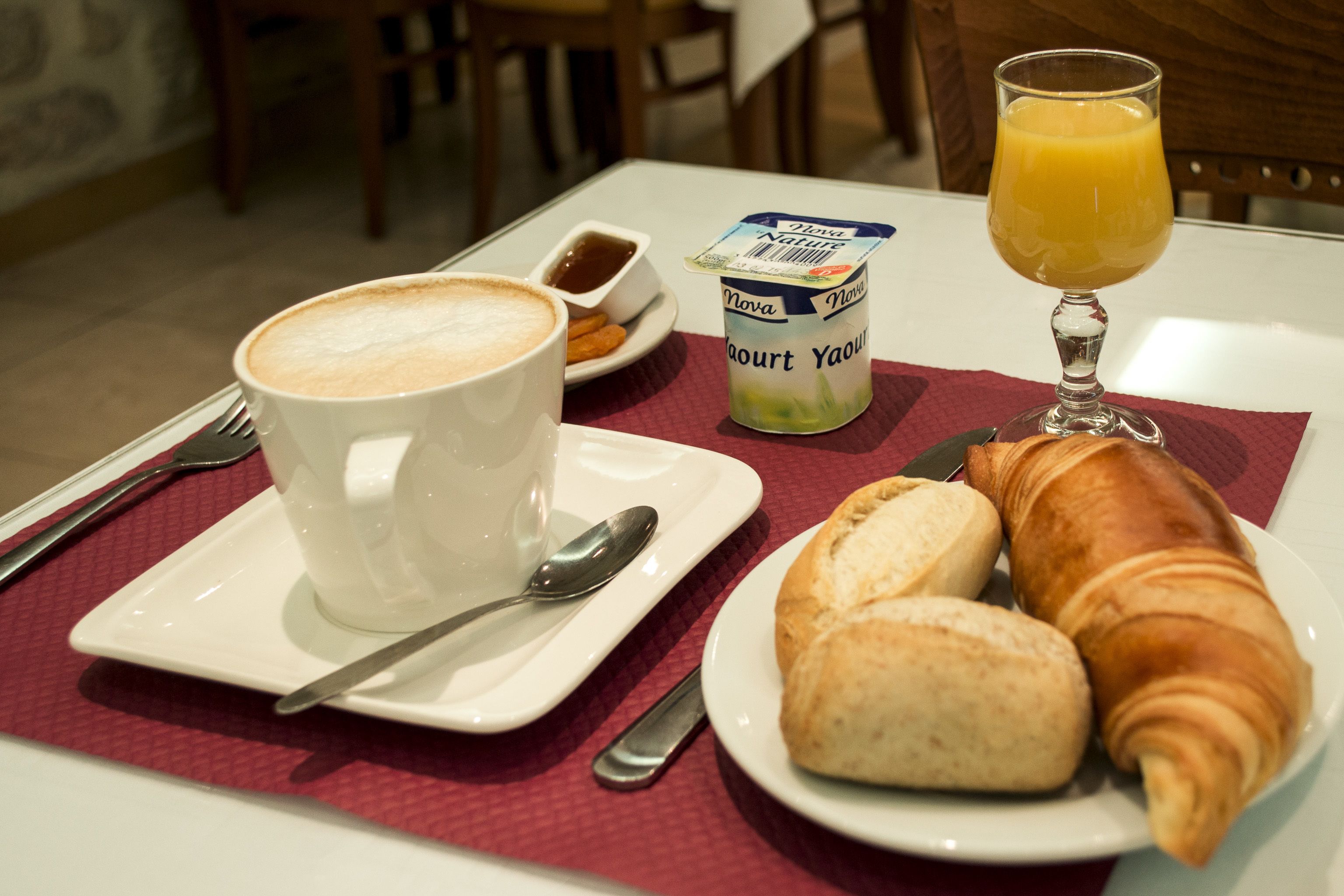 daily buffet breakfast (eur 15 per person)