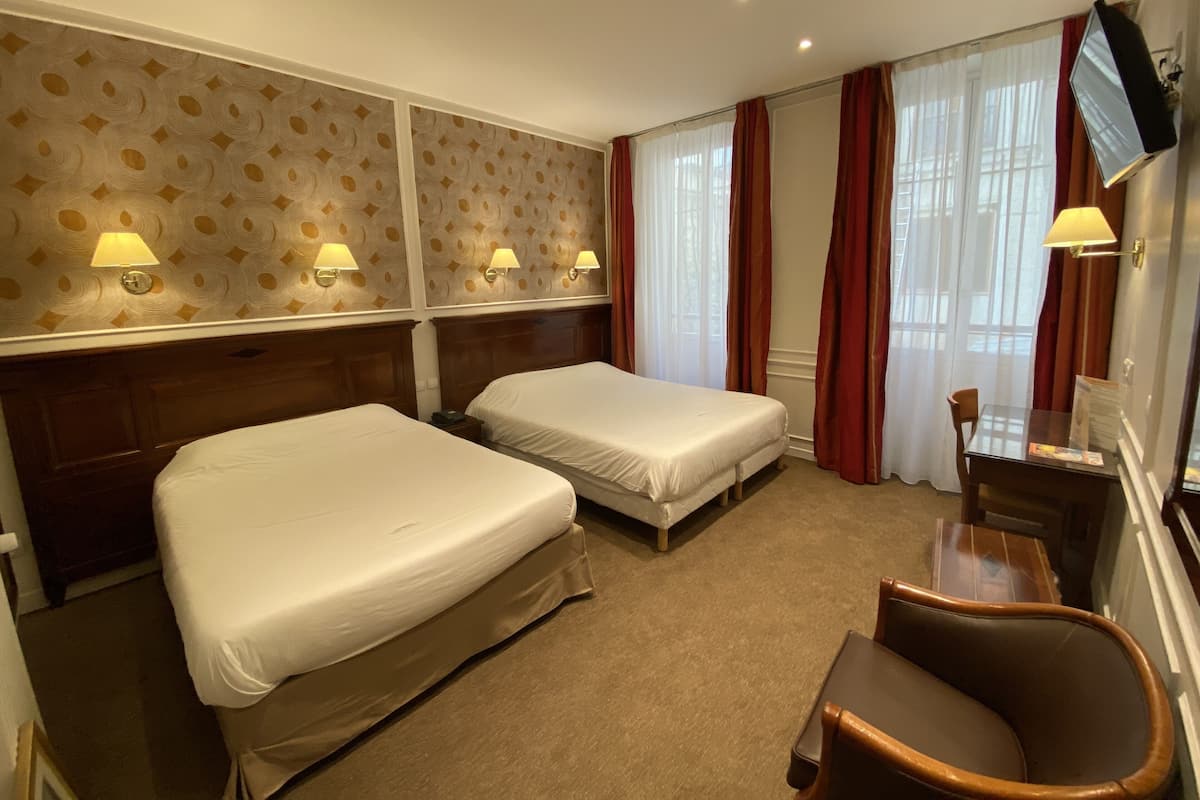 In-room safe, iron/ironing board, bed sheets