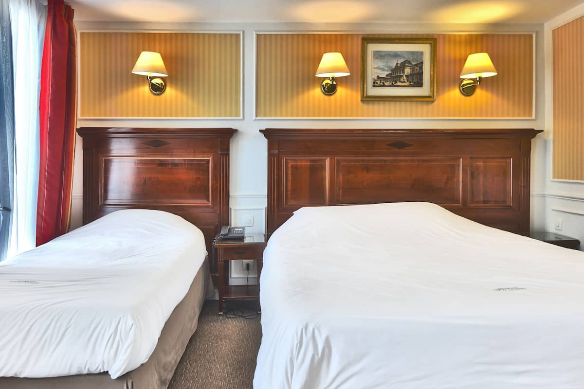 In-room safe, iron/ironing board, bed sheets