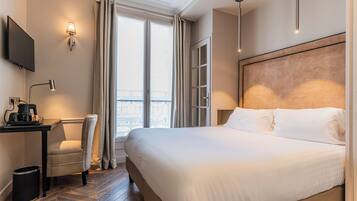 In-room safe, desk, laptop workspace, soundproofing