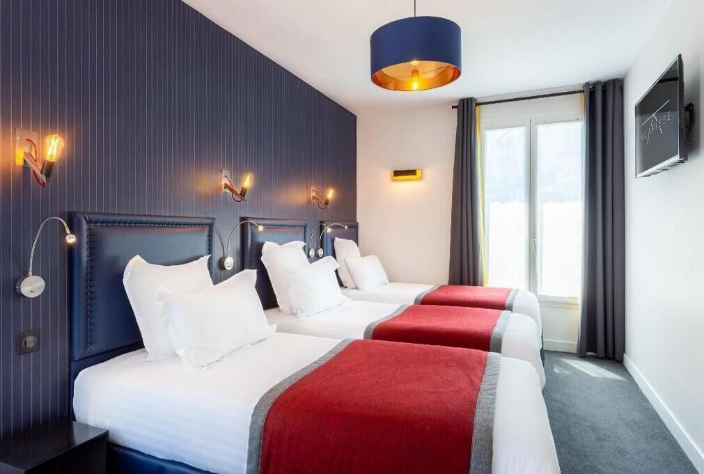 Premium bedding, in-room safe, desk, blackout drapes