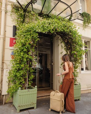 ด้านหน้าที่พัก