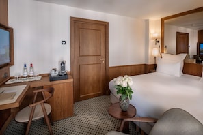 Premium bedding, minibar, in-room safe, desk