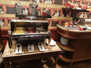Buffet breakfast on weekends (EUR 18 per person)