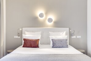 Deluxe Double Room | Premium bedding, desk, blackout drapes, soundproofing