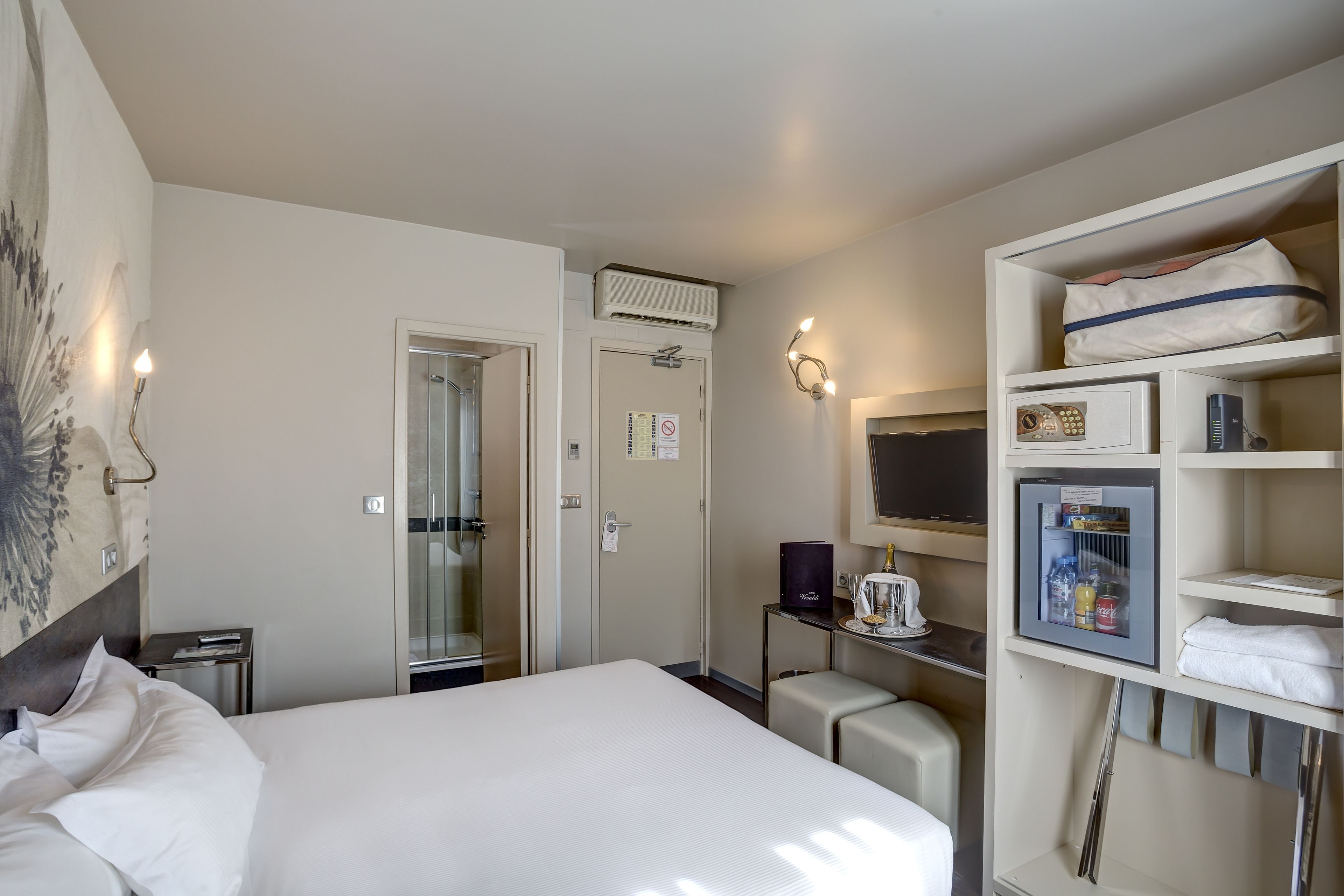 minibar, in-room safe, desk, blackout curtains