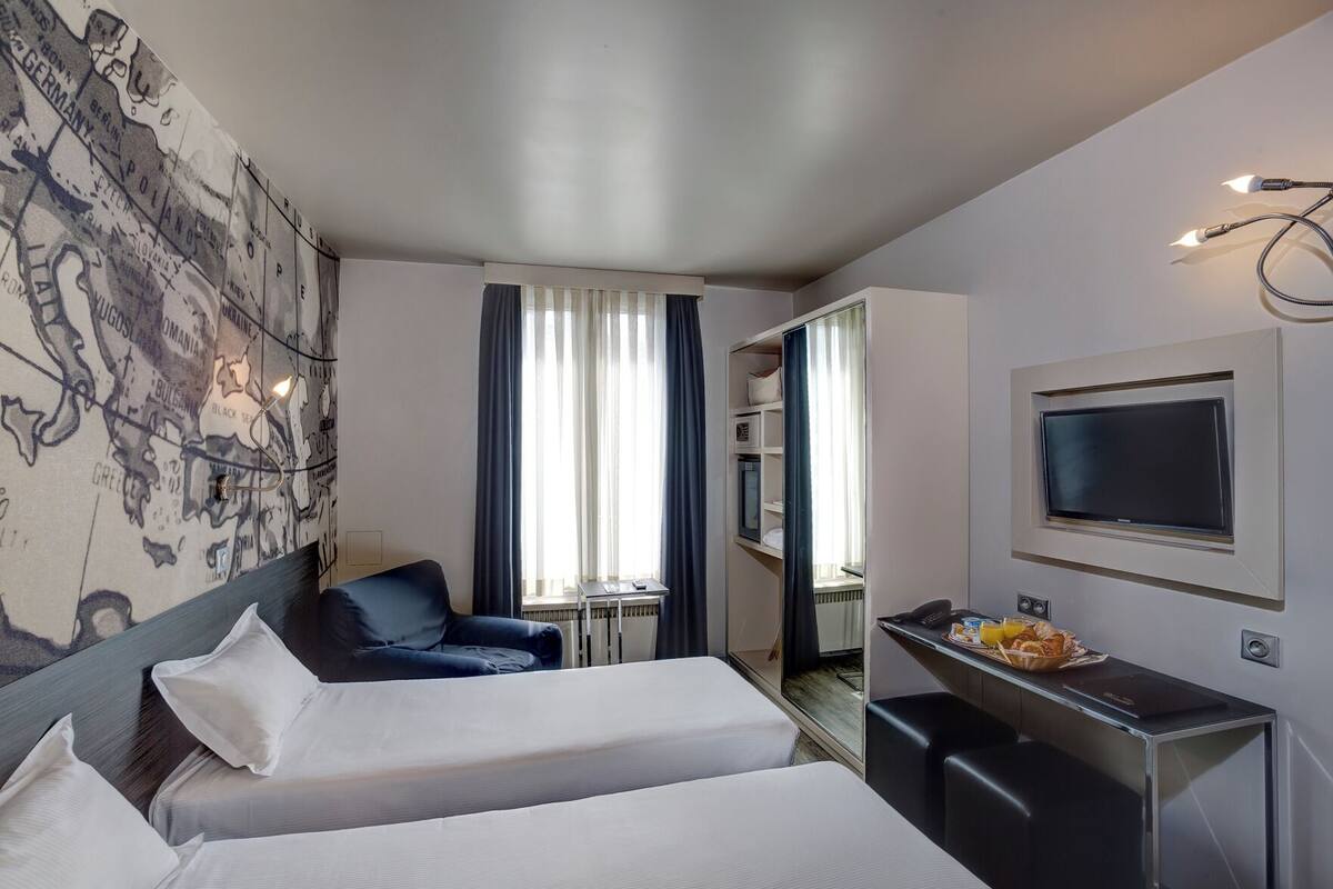 Minibar, in-room safe, desk, blackout drapes