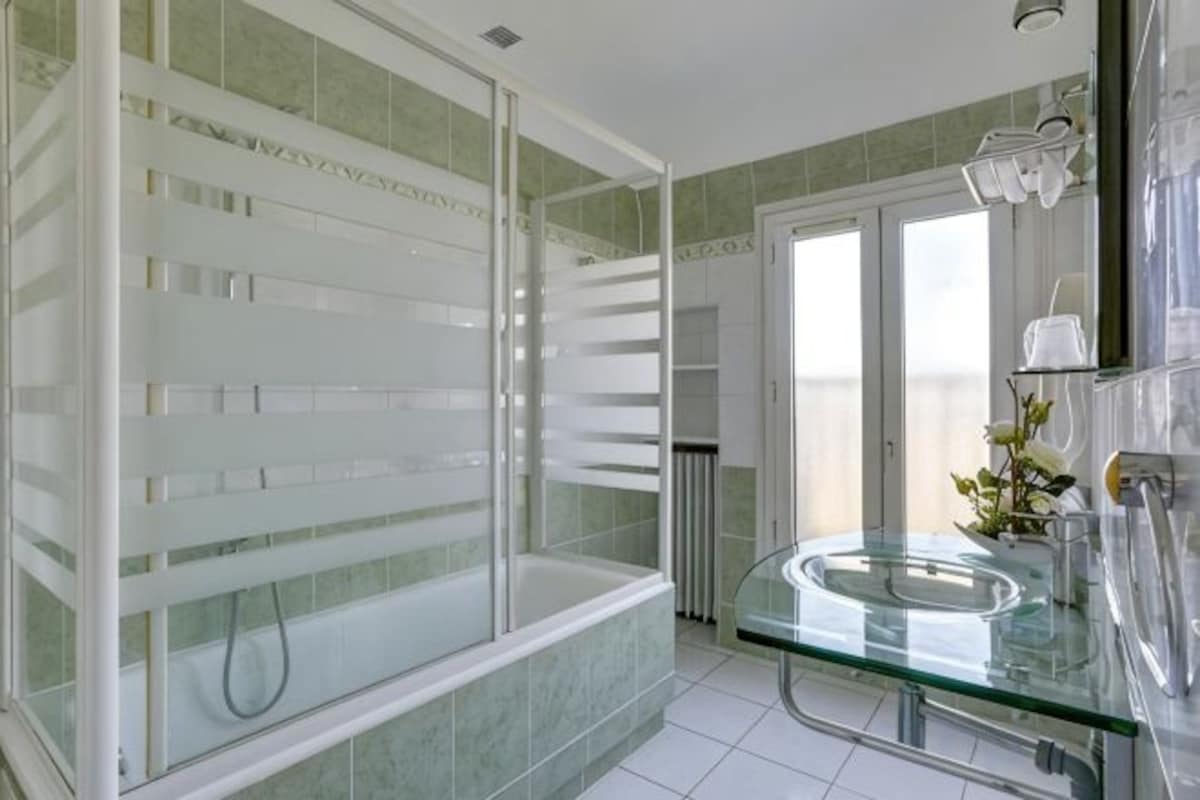 Salle de bain | Articles de toilette (gratuits), serviettes fournies