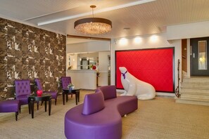 Lobby sitting area - Hôtel Catalpa (Annecy)