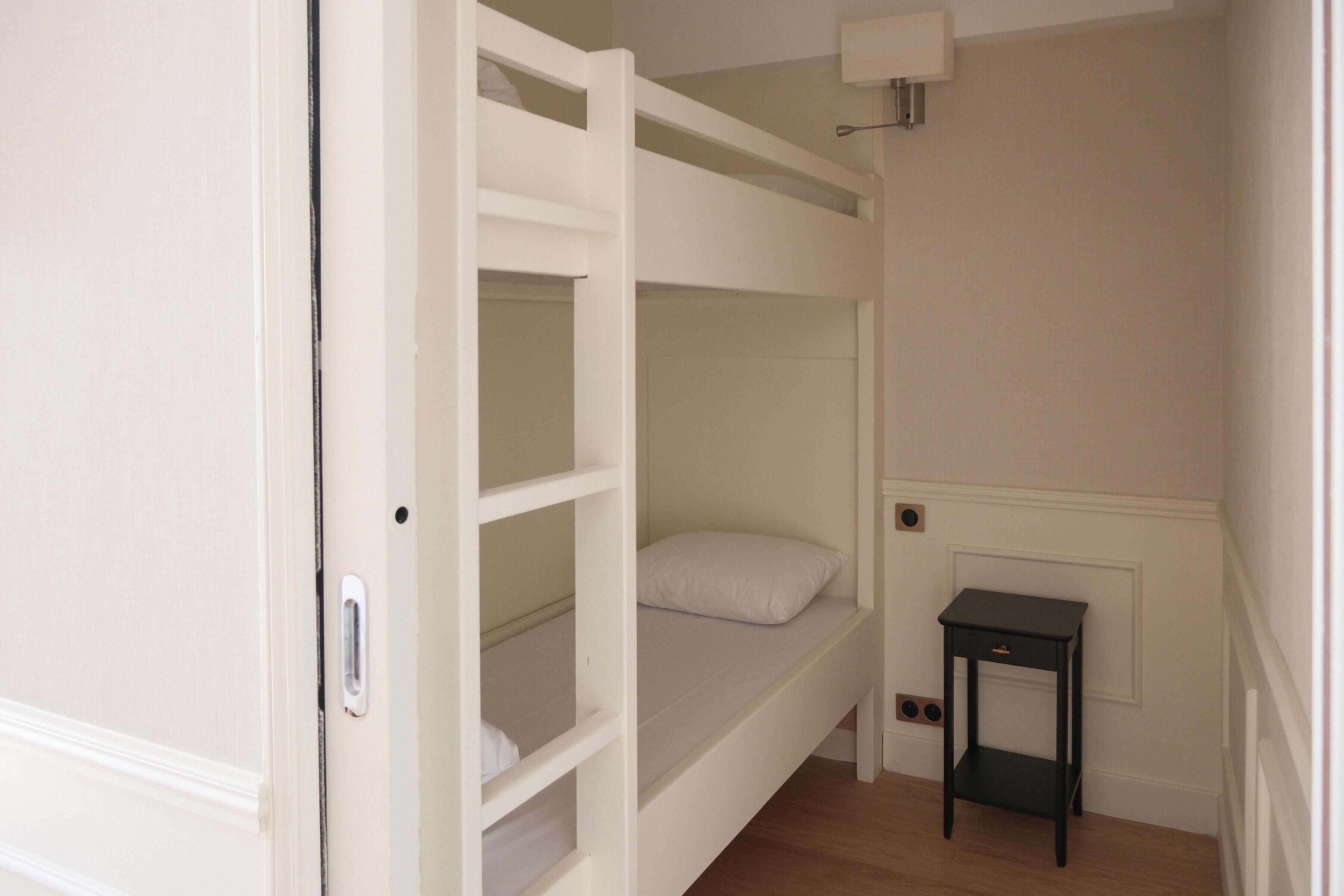 Family Room, Multiple Beds, Non Smoking, Harbour View (with Extra Bed)
