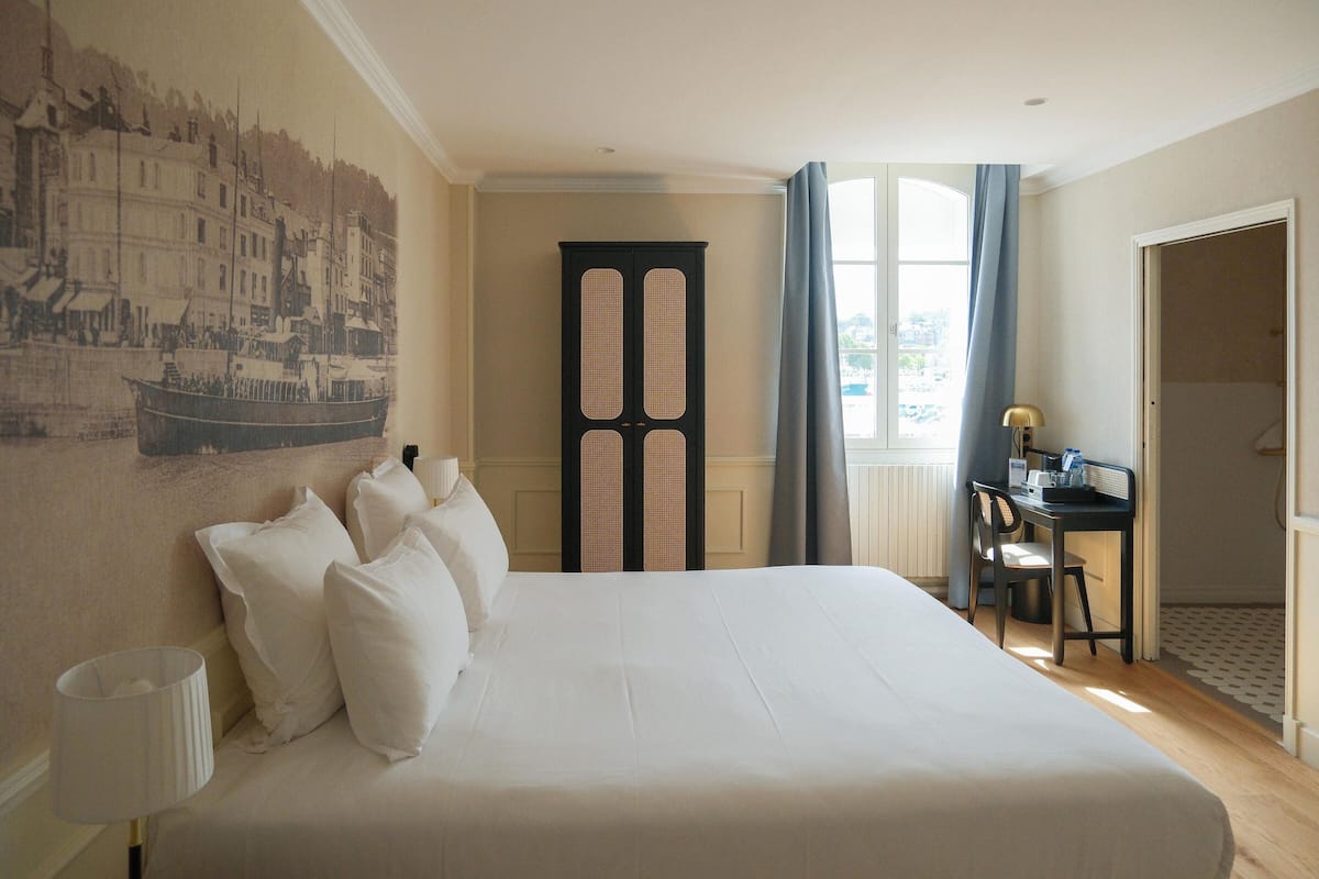 Perhehuone, useita sänkyjä, tupakointi kielletty, näköala satamaan (with Extra Bed) | Minibaari, tallelokero huoneessa, yksilöllisesti sisustettu