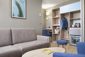 Junior Suite | Premium bedding, minibar, in-room safe, desk