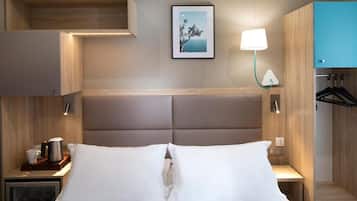 Doppia Standard | Biancheria da letto di alta qualità, minibar, una cassaforte in camera