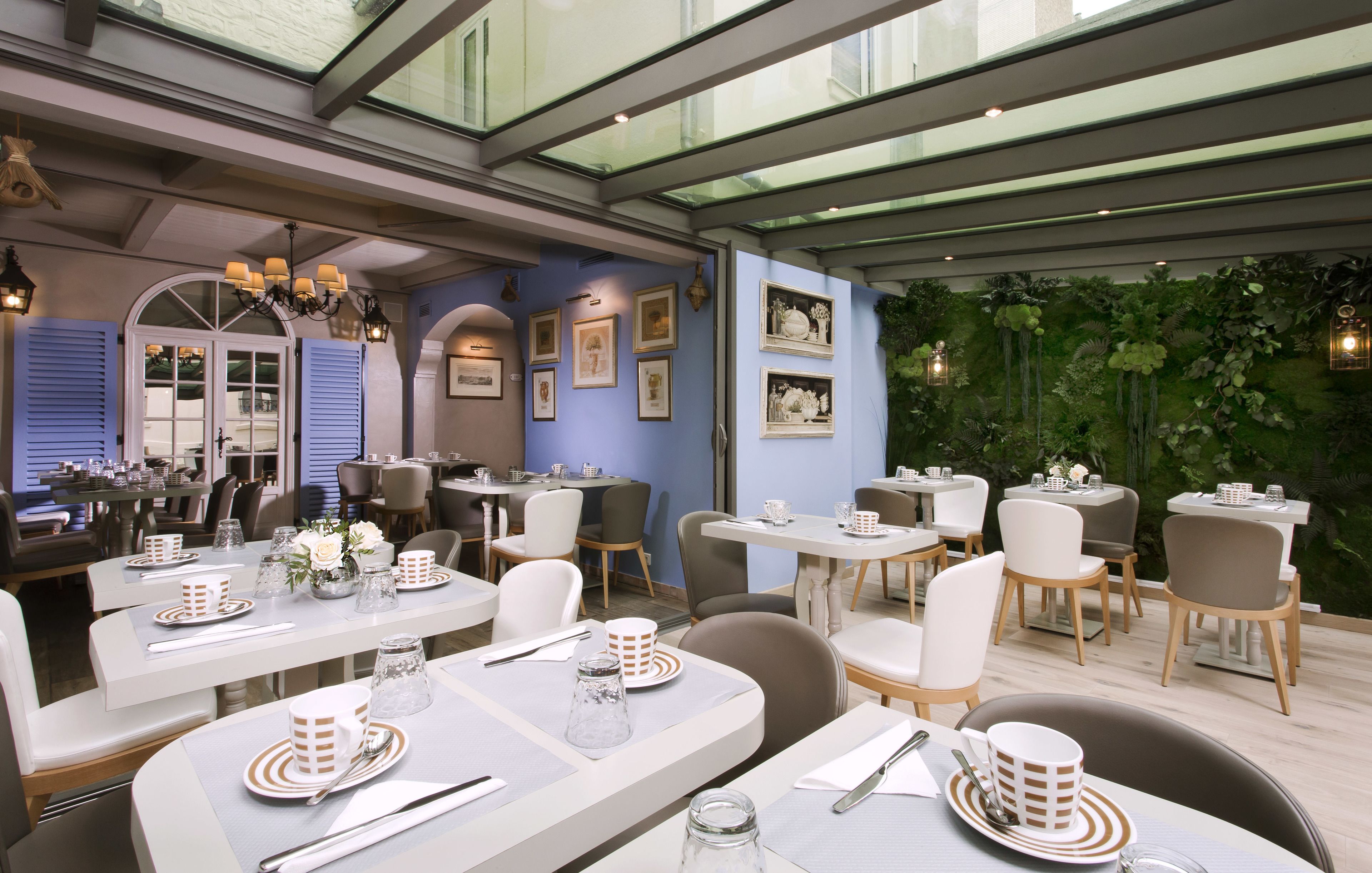 daily buffet breakfast (eur 16 per person)