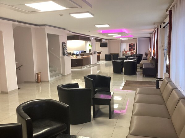 Interior entrance - Hôtel Alliance Lourdes (Lourdes)