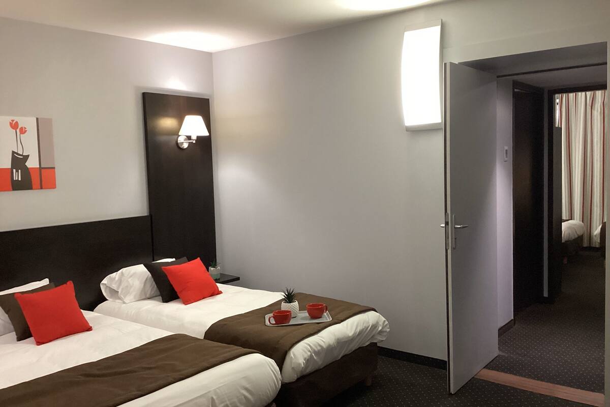 Family Suite, 2 Bedrooms (5 pax) | Premium bedding, desk, soundproofing, cribs (free)