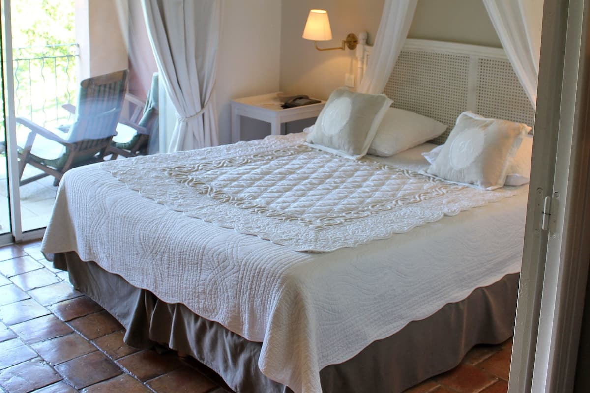 Classic Room, Terrace | Premium bedding, minibar, in-room safe, individually decorated