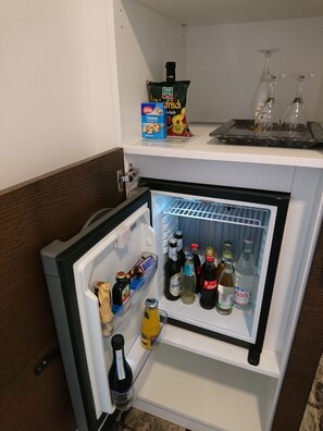 Triple Room (Superior) | Minibar