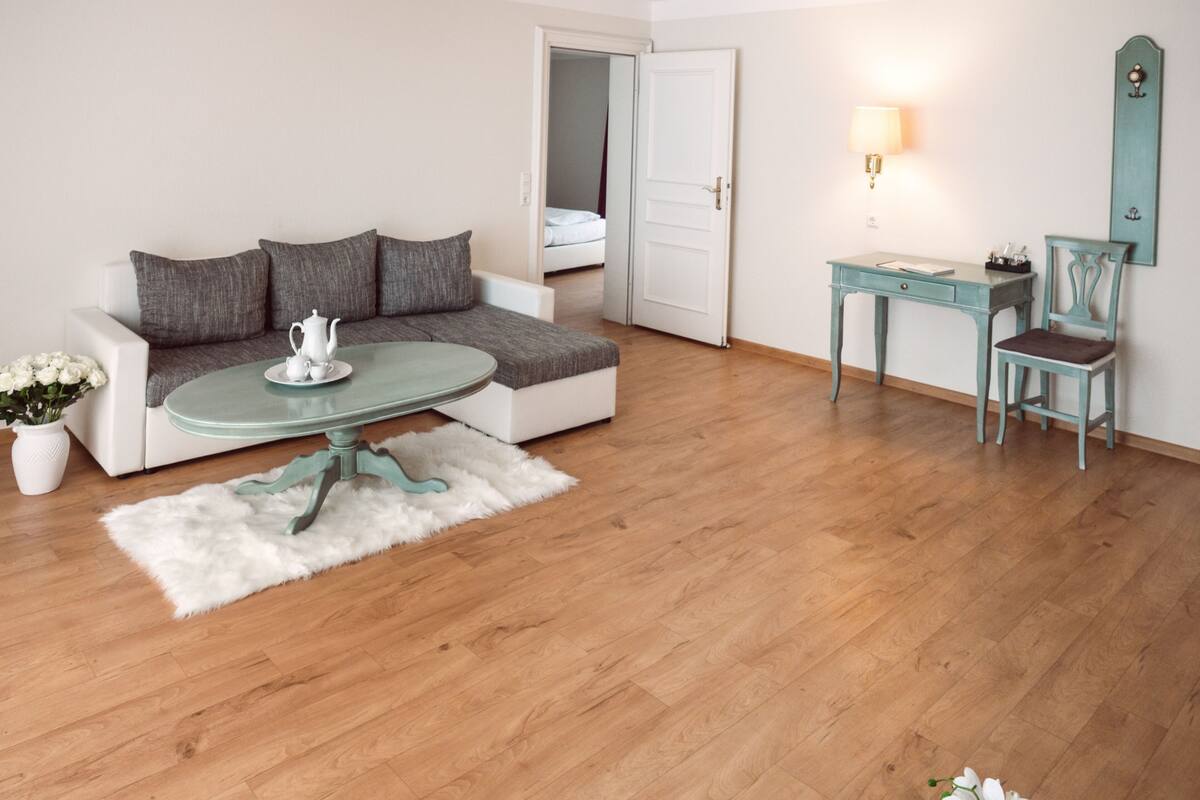 1 habitación, escritorio, wifi gratis y ropa de cama