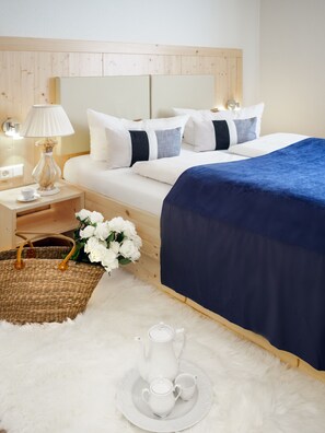 1 bedroom, desk, free WiFi, bed sheets