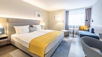 Rom – superior, 1 dobbeltseng | Sengetøy av topp kvalitet, minibar, safe på rommet og skrivebord