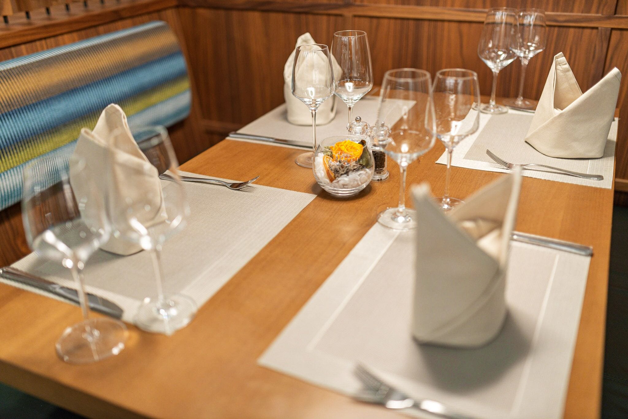 breakfast and dinner served, international cuisine