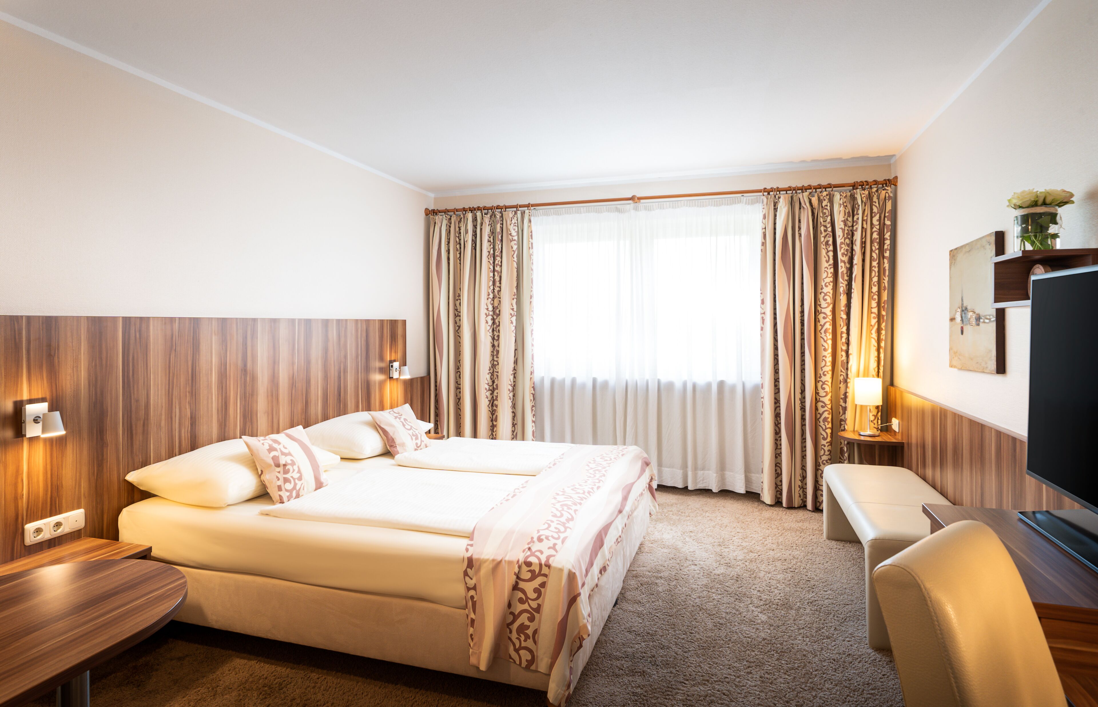 standard double room | hypo-allergenic bedding, in-room safe, desk, iron/ironing board