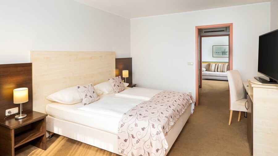 QU Hotel, Trademark Collection by Wyndham