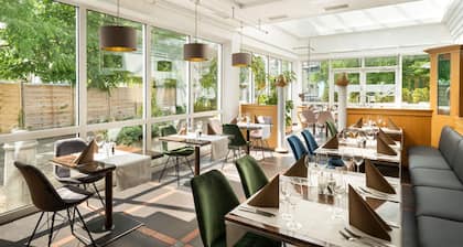 QU Hotel, Trademark Collection by Wyndham