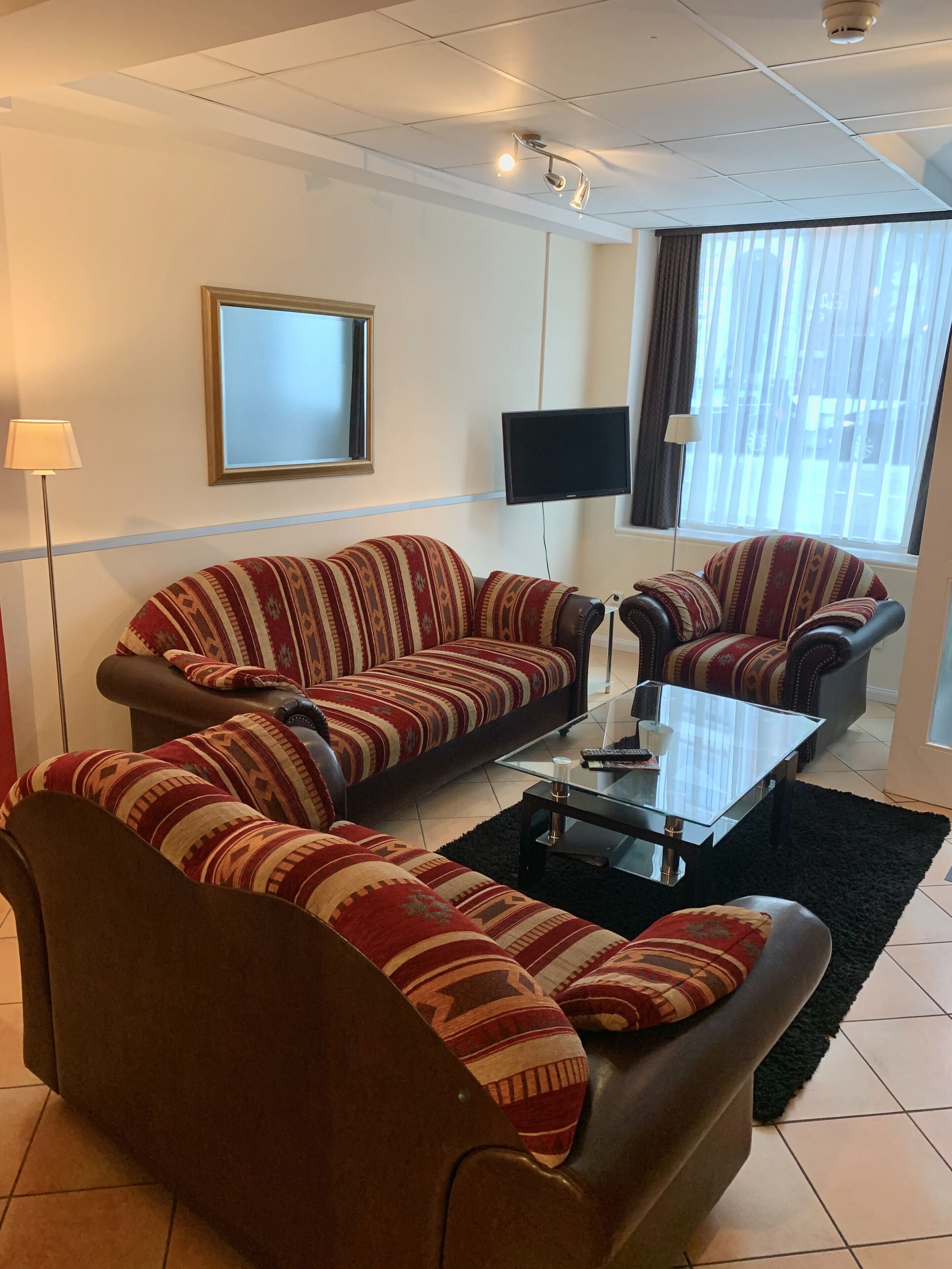 apartment, 2 bedrooms | living area | flat-screen tv