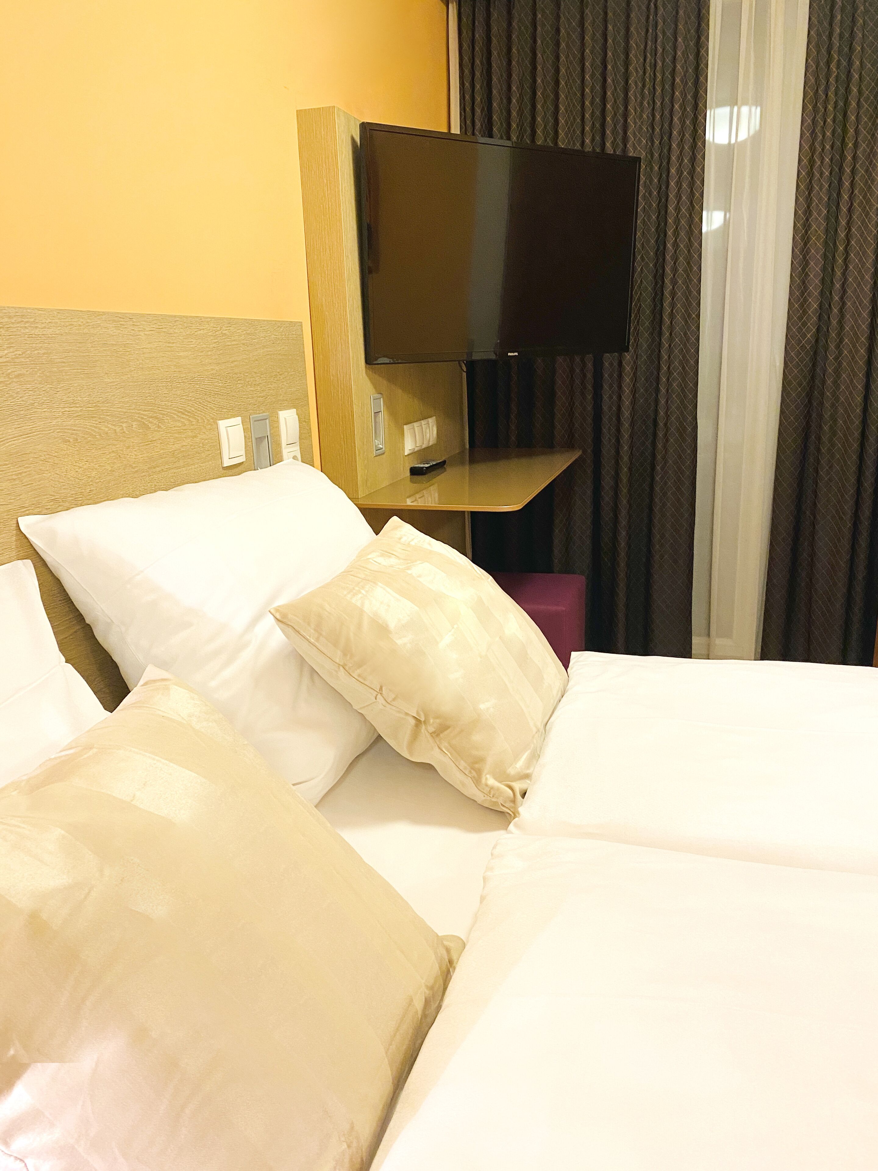 apartment, 2 bedrooms | 2 bedrooms, in-room safe, desk, free wifi