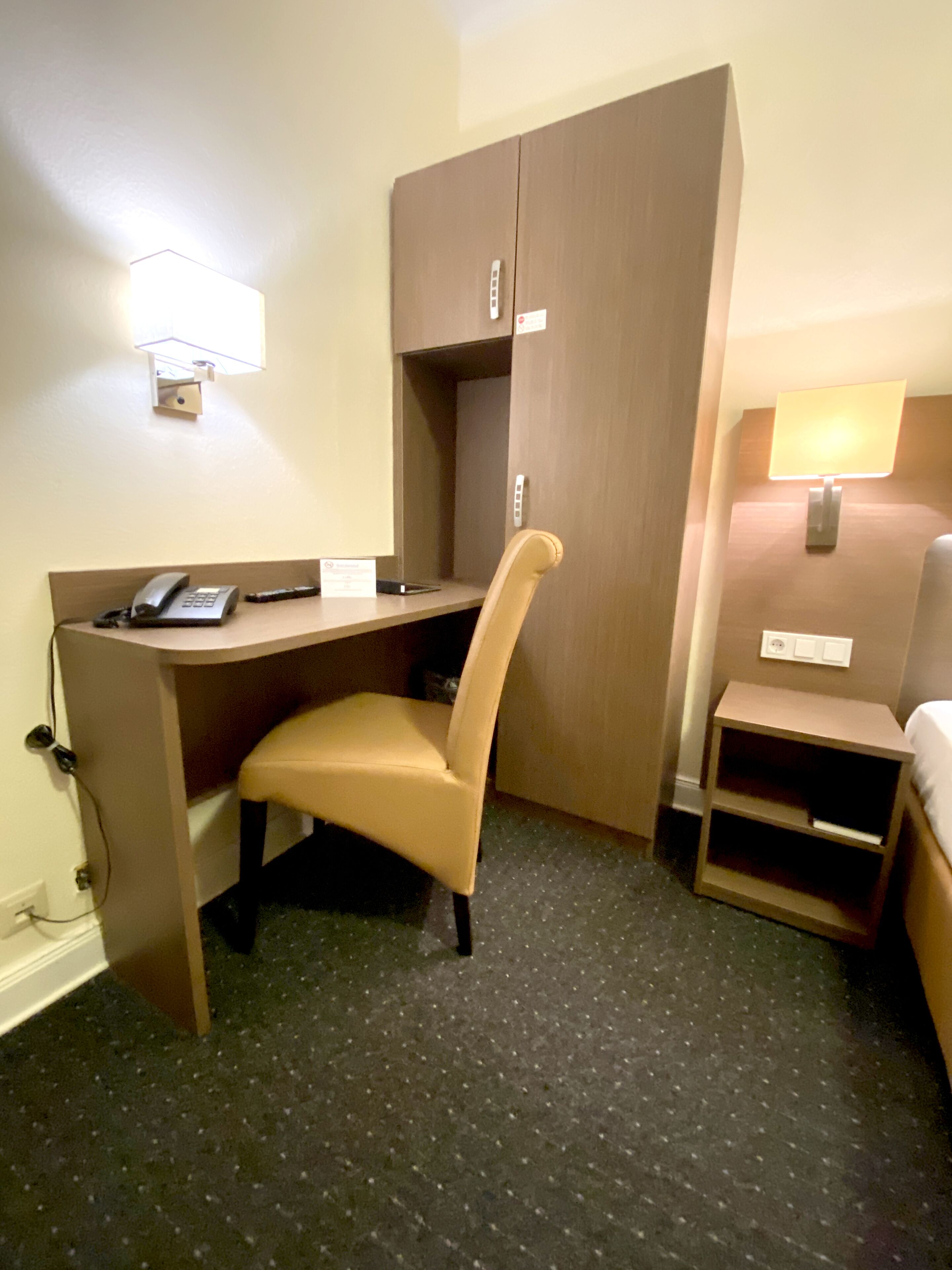 single room | living area | flat-screen tv