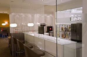 酒吧（店内）