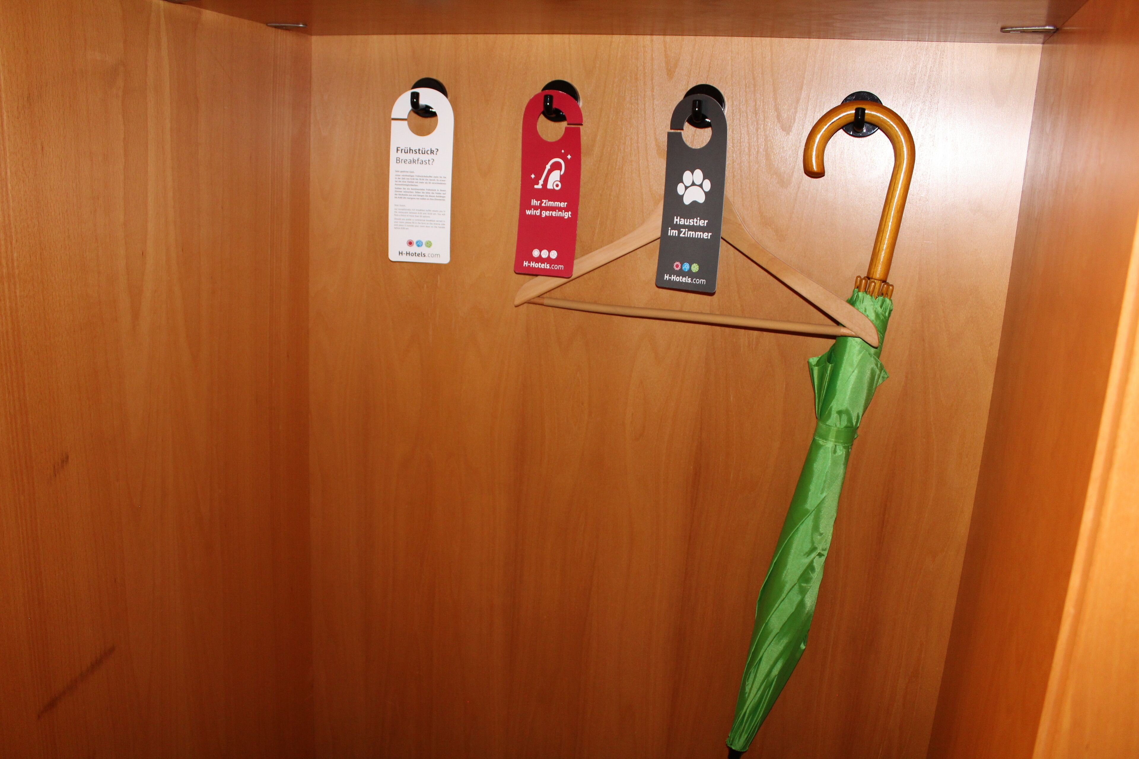 superior twin room | living area | 55-inch lcd tv with satellite channels, tv