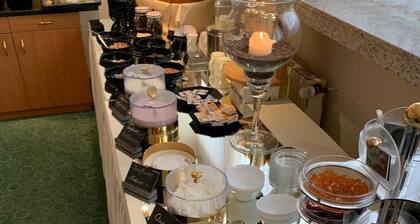 City Hotel by Celina