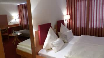Comfort-Doppelzimmer | Allergikerbettwaren, Schreibtisch, Bügeleisen/Bügelbrett