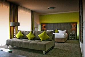 Comfort Double Room | 1 bedroom, hypo-allergenic bedding, minibar, desk