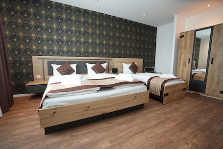 Ropa de cama hipoalergénica, muebles diferentes y escritorio