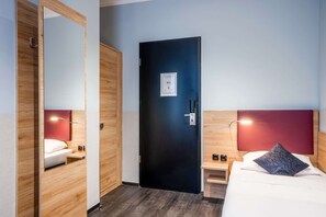 Standard-Einzelzimmer, 1 Einzelbett | Minibar, Zimmersafe, Schreibtisch, Verdunkelungsvorhänge