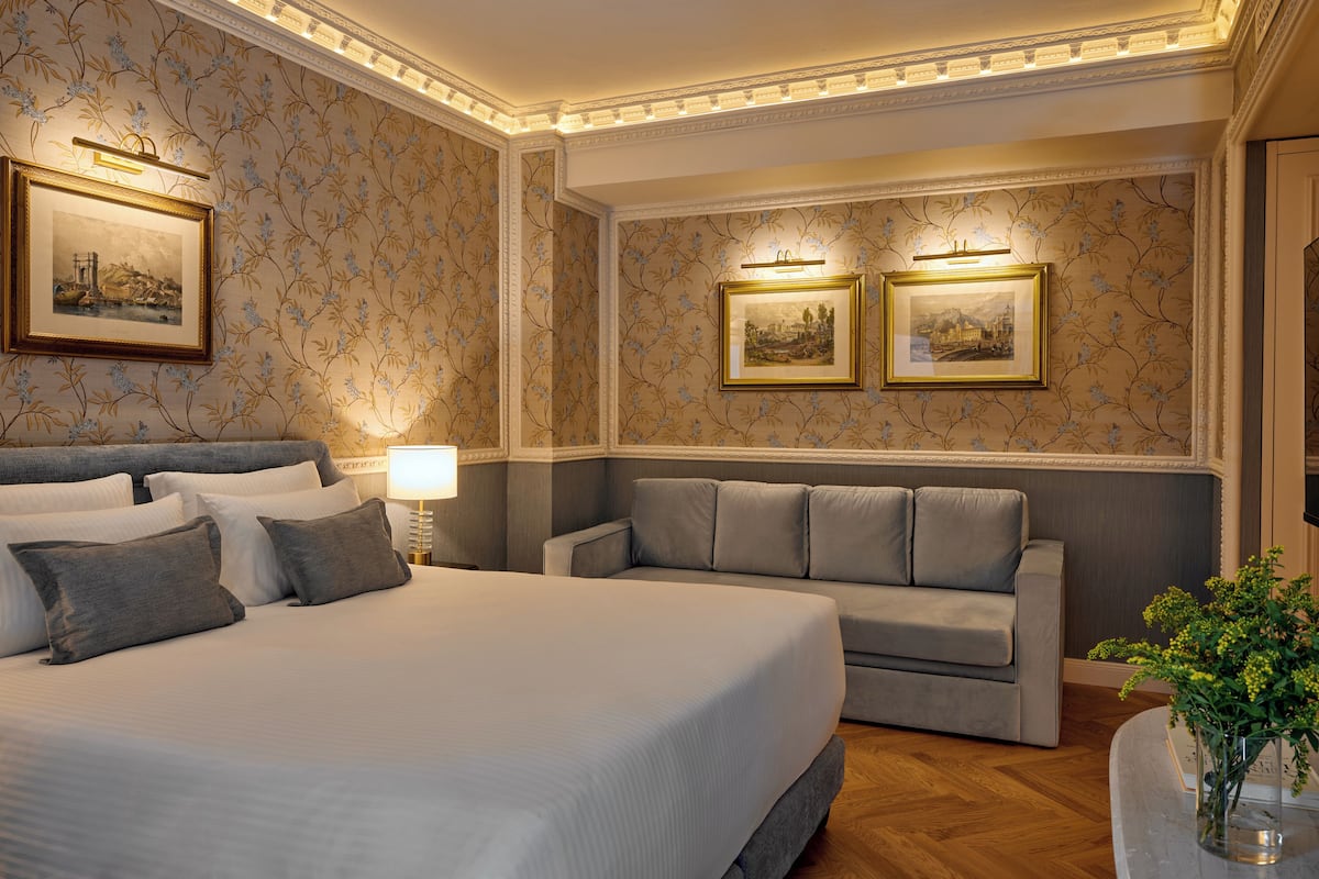 1 bedroom, premium bedding, minibar, in-room safe