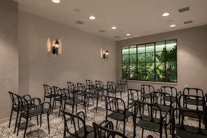 Meeting facility