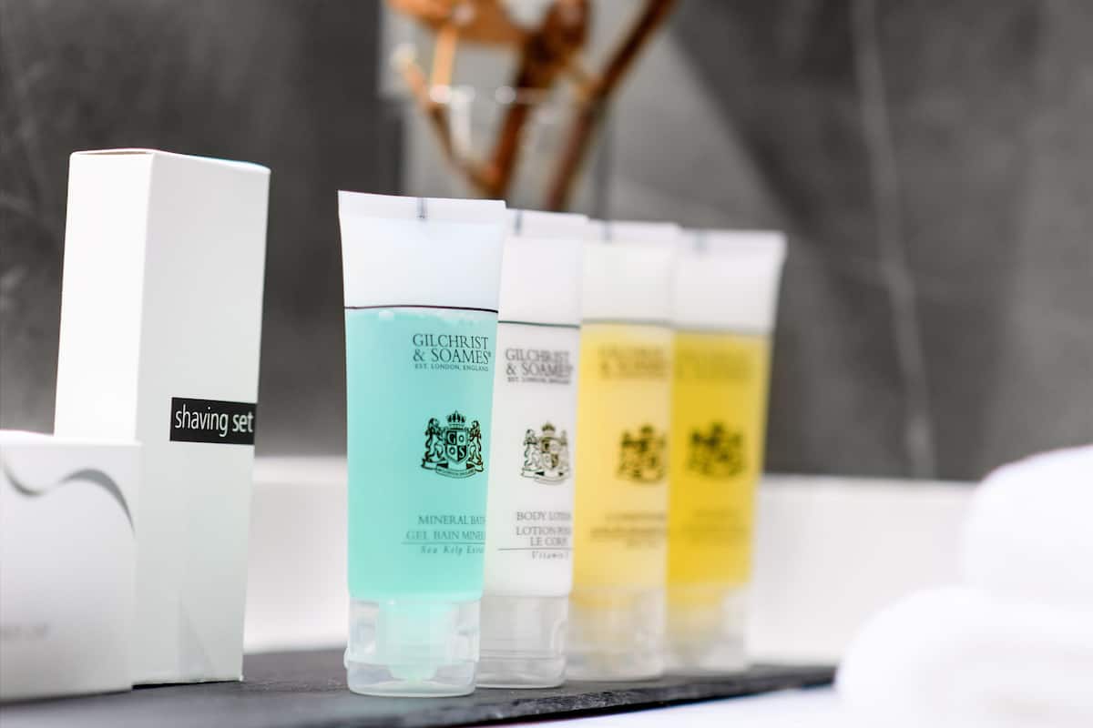 sea view premium suite | 1 bedroom, premium bedding, minibar, in-room safe