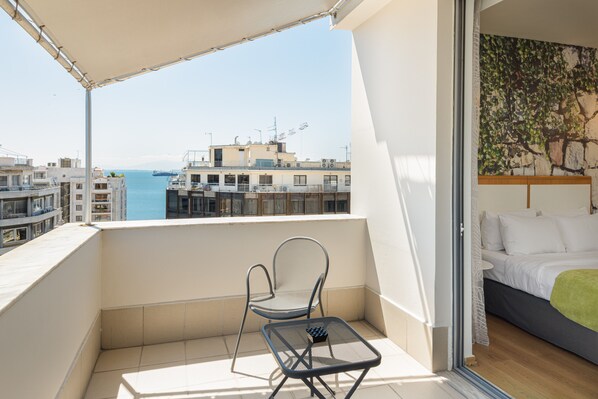 Standard Room, City View | Balcony